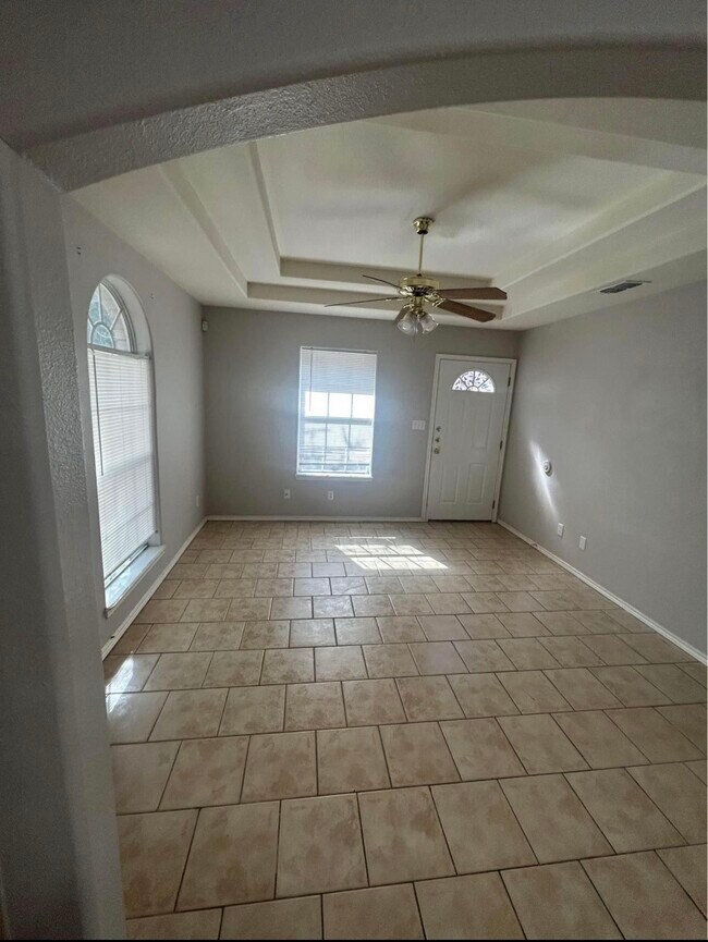 3829 W Faith Hill St unit 4, Edinburg, TX 78541 - photo 6