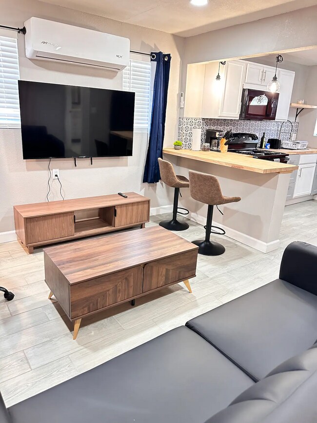 2705 Memphis Ave unit 2705 Memphis Ave Uni, El Paso, TX 79930 - photo 3