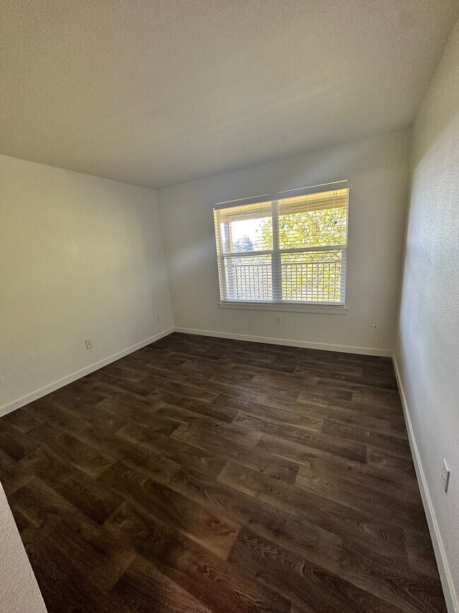 Commons at Sylvan Highlands Apartments, Portland, OR 97225 - photo 6