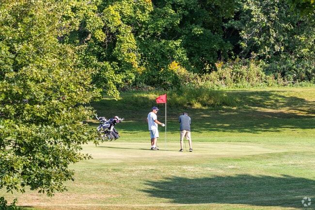Hit a few rounds at the Washington Park Golf Course near Hickory Ridge.
