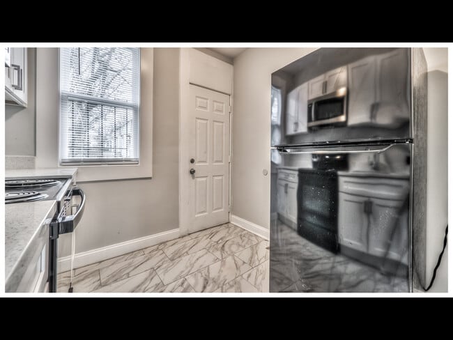 524 E 30th St, Baltimore, MD 21218 - photo 5