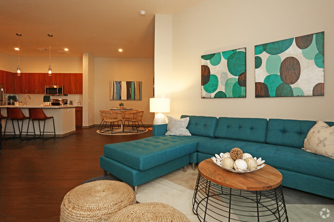 2BR, 2BA - B3 1202 SF