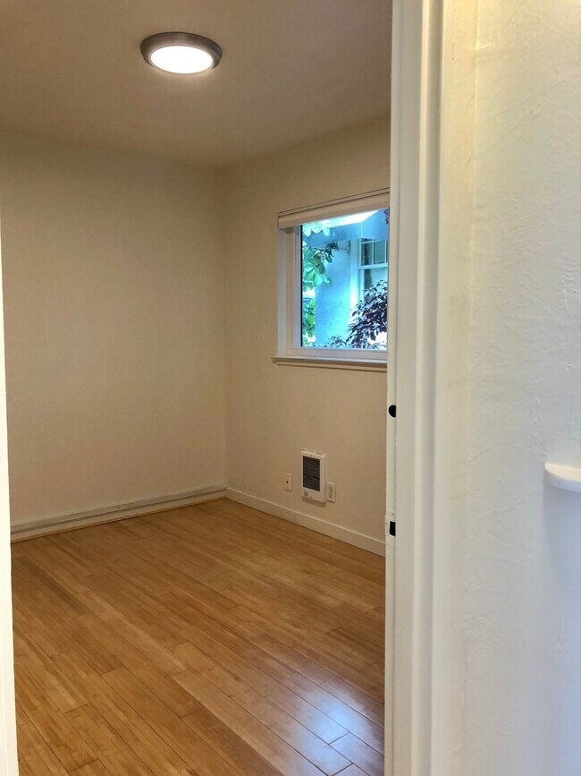 3019 Bateman St Unit 5, Berkeley, CA 94705