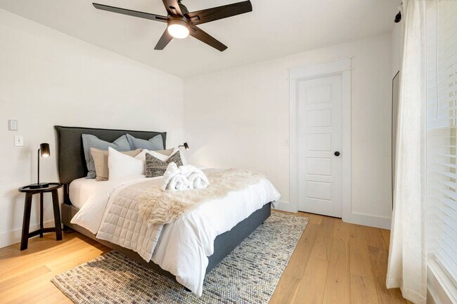 1806 SW D St unit ID1221910P, Bentonville, AR 72712 - photo 5