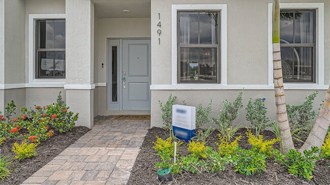 371 NE 16th St, Florida City, FL 33034 - photo 2