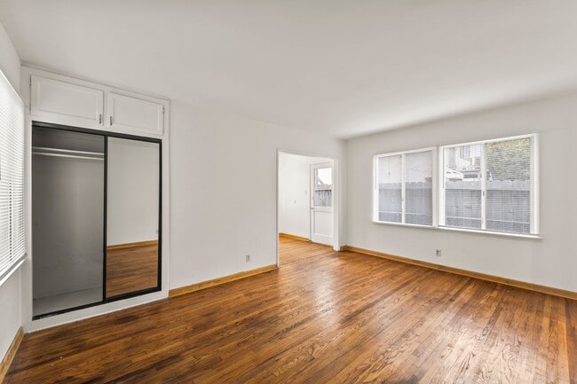 12109 Washington Place unit 12109.5, Los Angeles, CA 90066 - photo 2