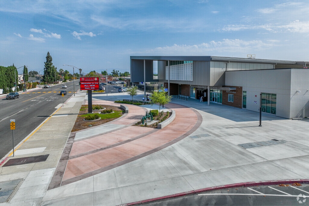 Dale Jr High School serves students in the West Anaheim neighborhood.
