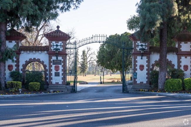 The pristine fairways and lush greens of Stockdale Country Club offer a premier golfing experience near Kern City.