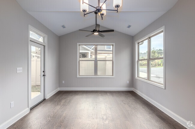 820 Wynnshire Dr unit 37331068, Hickory, NC 28601 - photo 5