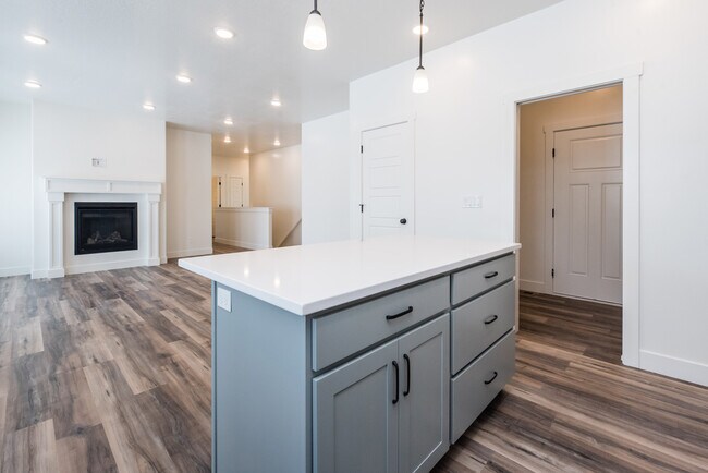 3491 Ammon Rd unit 37877642, Ammon, ID 83406 - photo 3