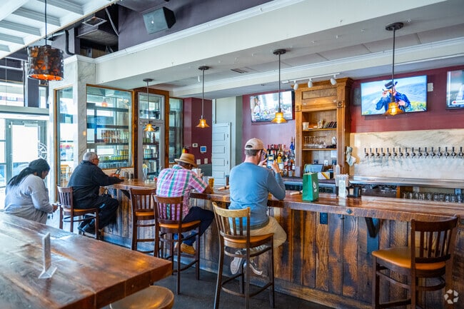 Brookland Pint is a brewery and restaurant just outside of Catholic University.