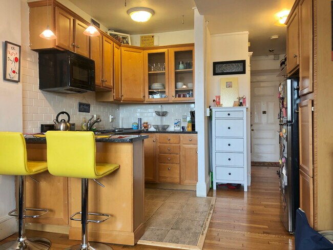 Garrison Hall unit 704, Boston, MA 02116 - photo 4