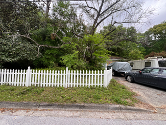 213 NW 29th St Unit Side Unit, Gainesville, FL 32607