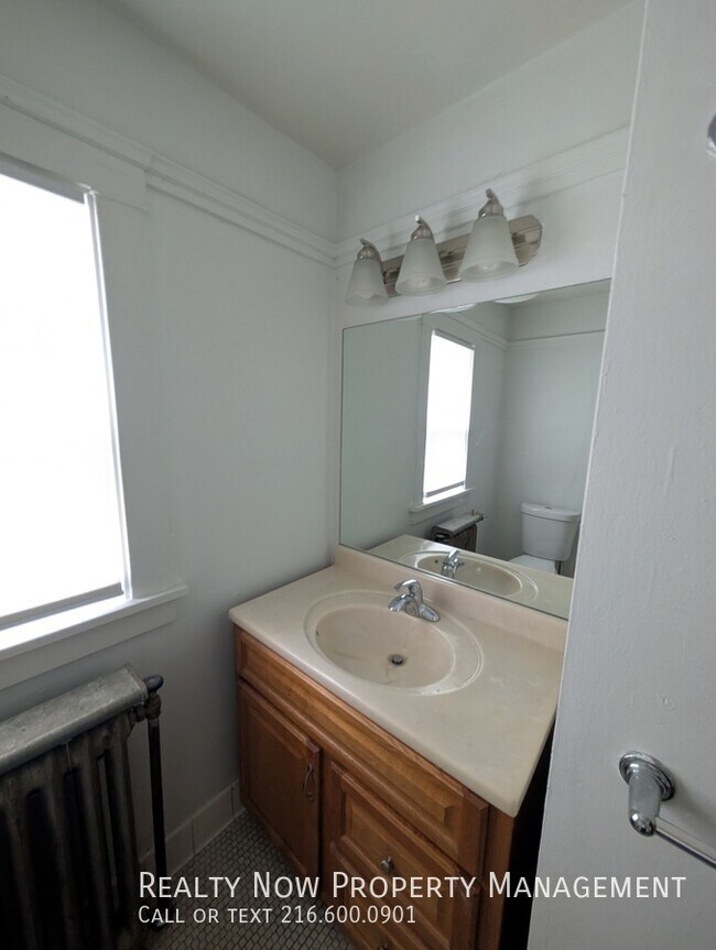2120 Renrock Rd unit 1, Cleveland Heights, OH 44118 - photo 7