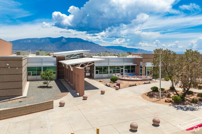 Sandia Vista Elementary School received an A- rating from Niche.