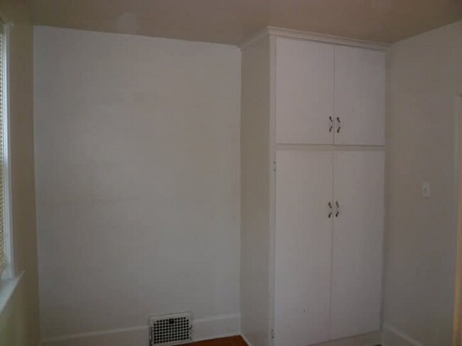 228 S Chestnut Ave unit 228, Green Bay, WI 54303 - photo 4
