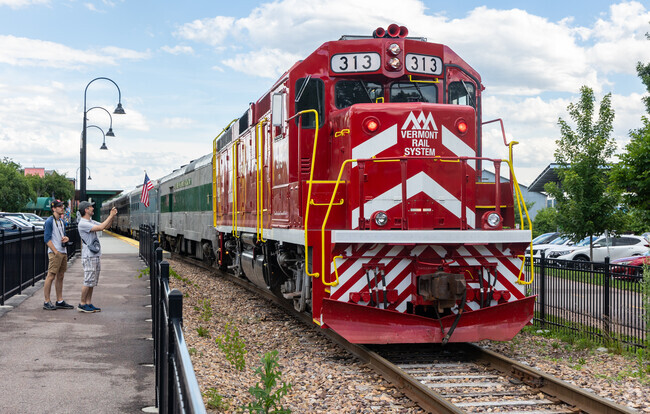 The Green Mountain Railroad is a 2 hr. dinner train ride leaving out of Waterfront Park.