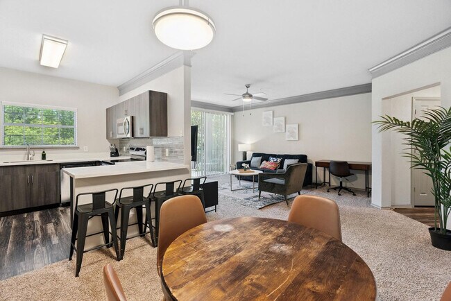 12100 Metric Blvd unit ID1343245P, Austin, TX 78758 - photo 5