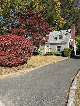 5 Pearl St Unit 5 pearl st, Glen Cove, NY 11542