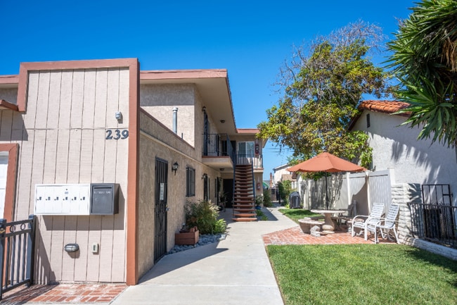 239 G St unit B, Chula Vista, CA 91910 - photo 4