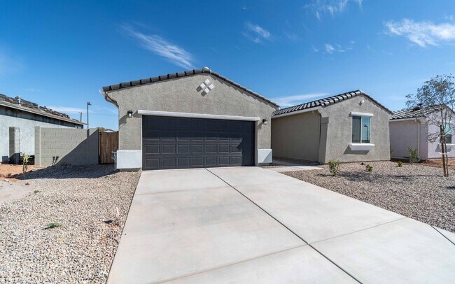18783 N Avelino Dr, Maricopa, AZ 85138 - photo 2