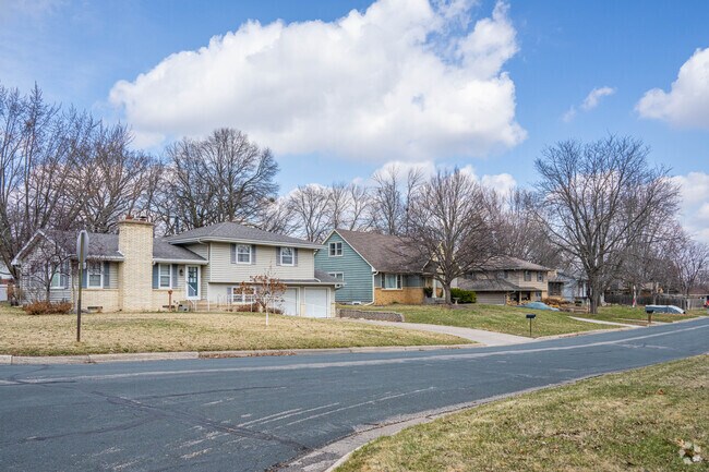 The Meadow Lake Park neighborhood has a mixture of different home styles.