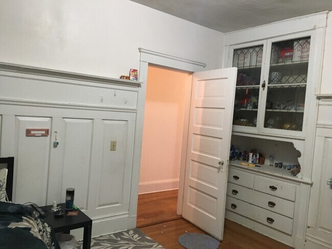 1677 Beacon St unit 2, Brookline, MA 02445 - photo 4