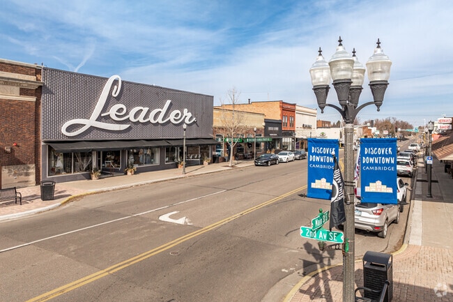 Visit the iconic Leader Building on Main Street in Cambridge for dining, shopping, coffee and more.