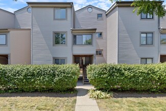 743 10th St, Secaucus, NJ 07094