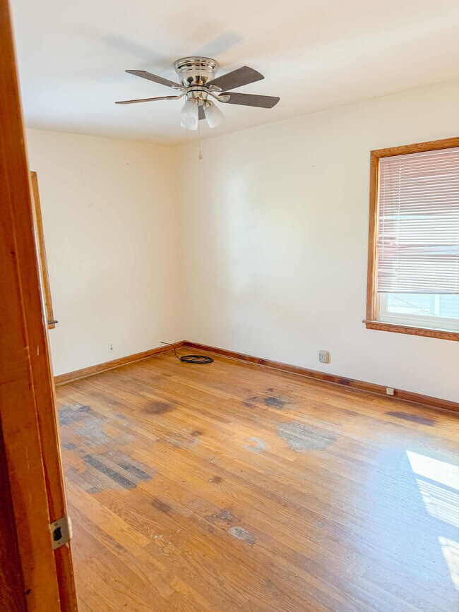 1120 Metropolis St Unit 4, Metropolis, IL 62960