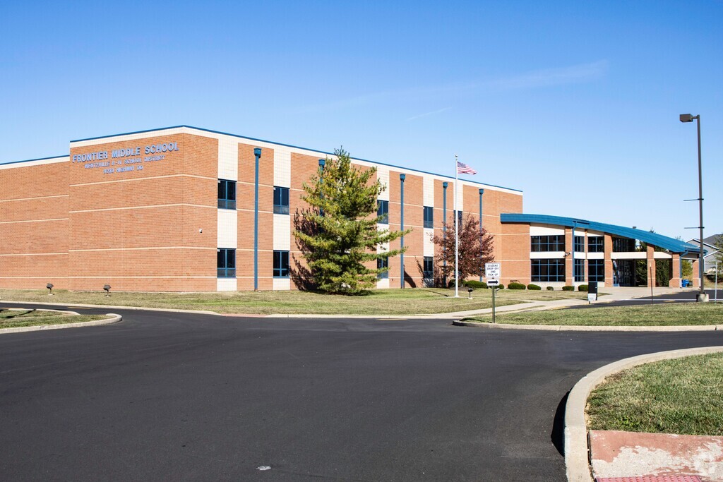 Frontier Middle School serves students in the Lake Saint Louis community.