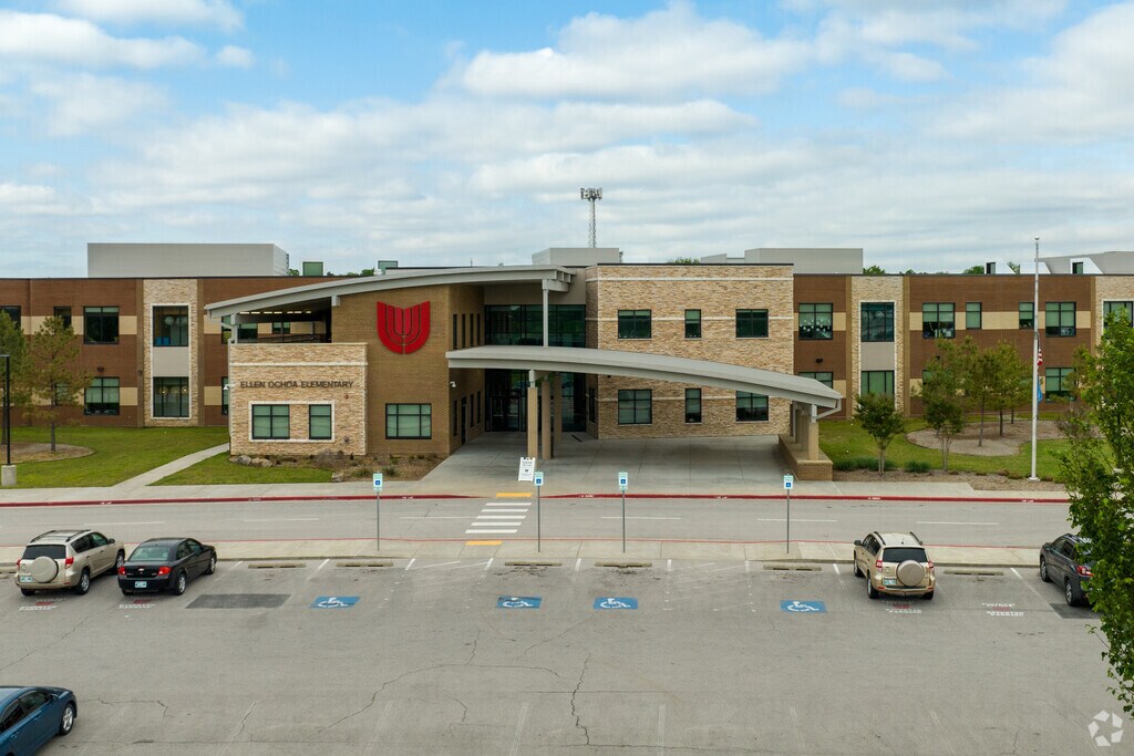 Welcome to Ellen Ochoa Elementary School in Park Plaza East, OK.