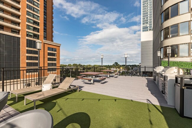 1200 S Michigan Ave unit 707, Chicago, IL 60605 - photo 3