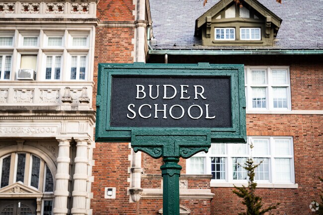 Bishop DuBourg High School is a highly rated, private, Catholic school located in St Louis, MO.