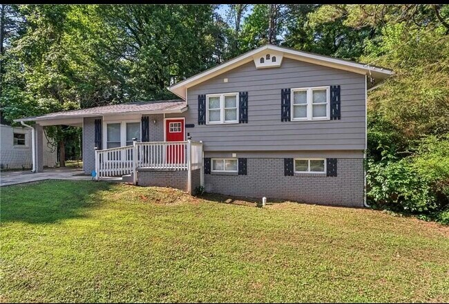 179 Oak Dr SW, Atlanta, GA 30354 - photo 2