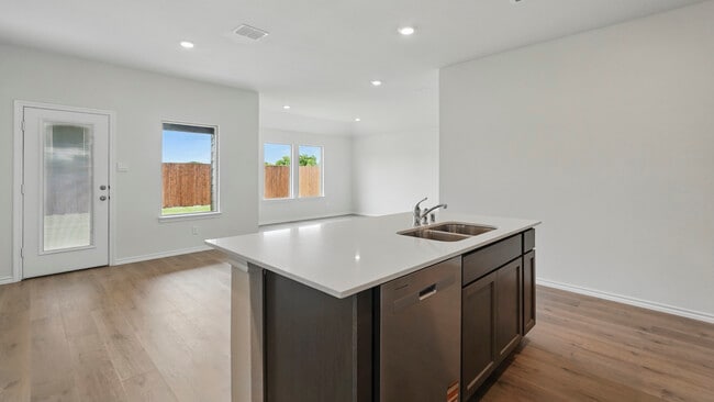 518 Trot Trail, Waxahachie, TX 75165 - photo 2