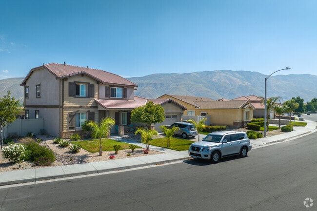 Elevate your lifestyle with stunning mountain backdrops in San Jacinto City.