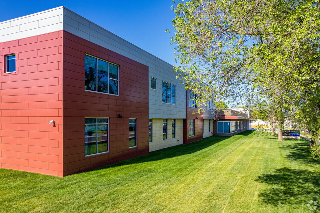 York Elementary School is a public Kindergarten through 5th grade school.