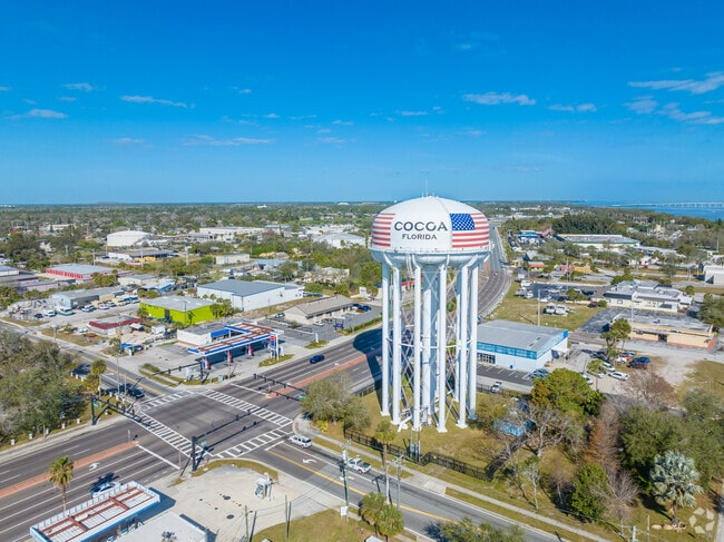 The Cocoa Water Tower stands at an intersection in Cocoa, Florida.