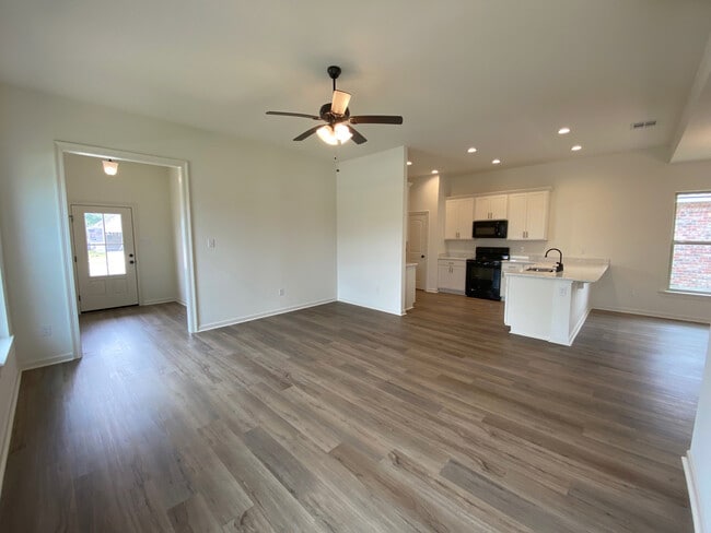 298 Marie Claire Dr, Houma, LA 70364 - photo 4