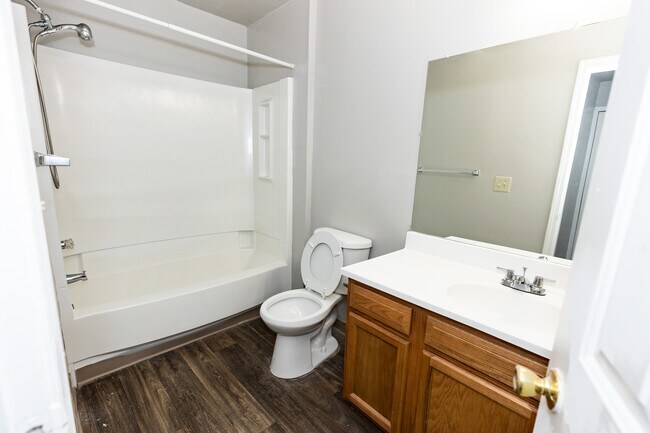 The Flats of Inkster, Inkster, MI 48141 - photo 3