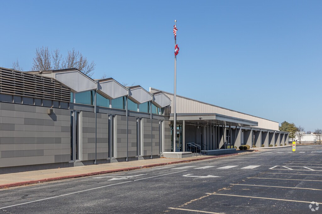Westside Elementary School is an above average, public school located in Rogers.