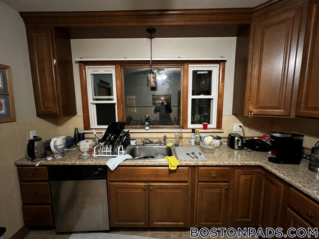 78-80 Frederick Ave unit 2, Medford, MA 02155 - photo 2