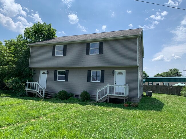 21 Main St, the Plains, OH 45780 - photo 2