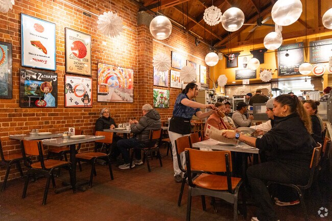 Zachary's Pizza is famous for its Chicago-style deep-dish pizza in Thousand Oaks.