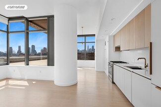 3 Ct Square W, Queens, NY 11101