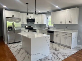 72 Roanoke St, Providence, RI 02908