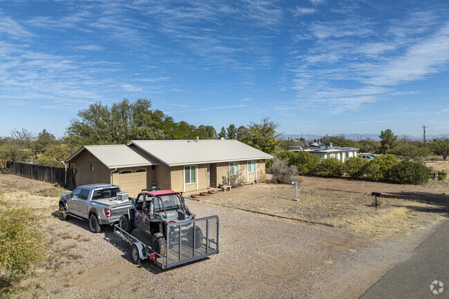 Many of the homes in Whetstone have spacious driveways and large backyards.