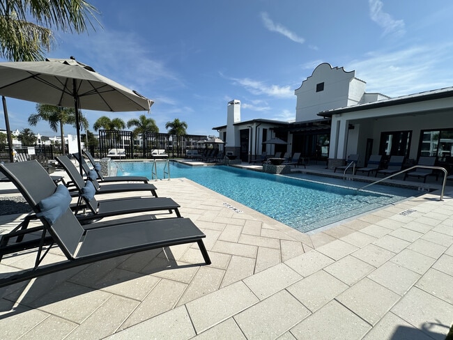 Sota 75, Sarasota, FL 34240 - photo 2