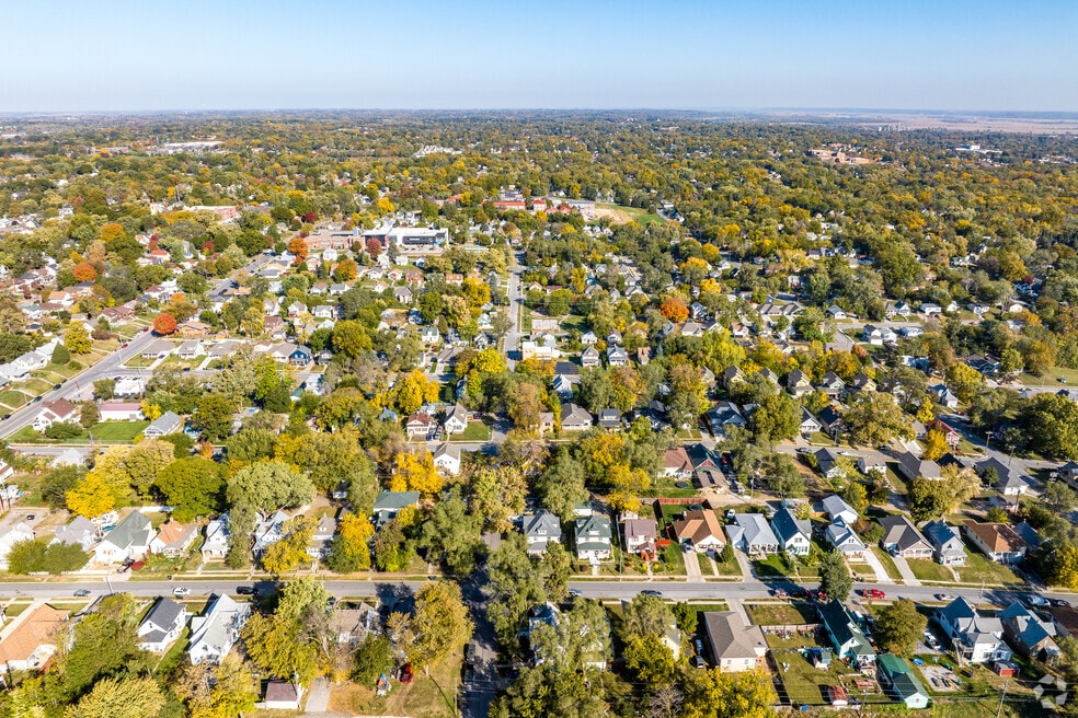 Neighborhoods_Clifton Hills_V2_121123